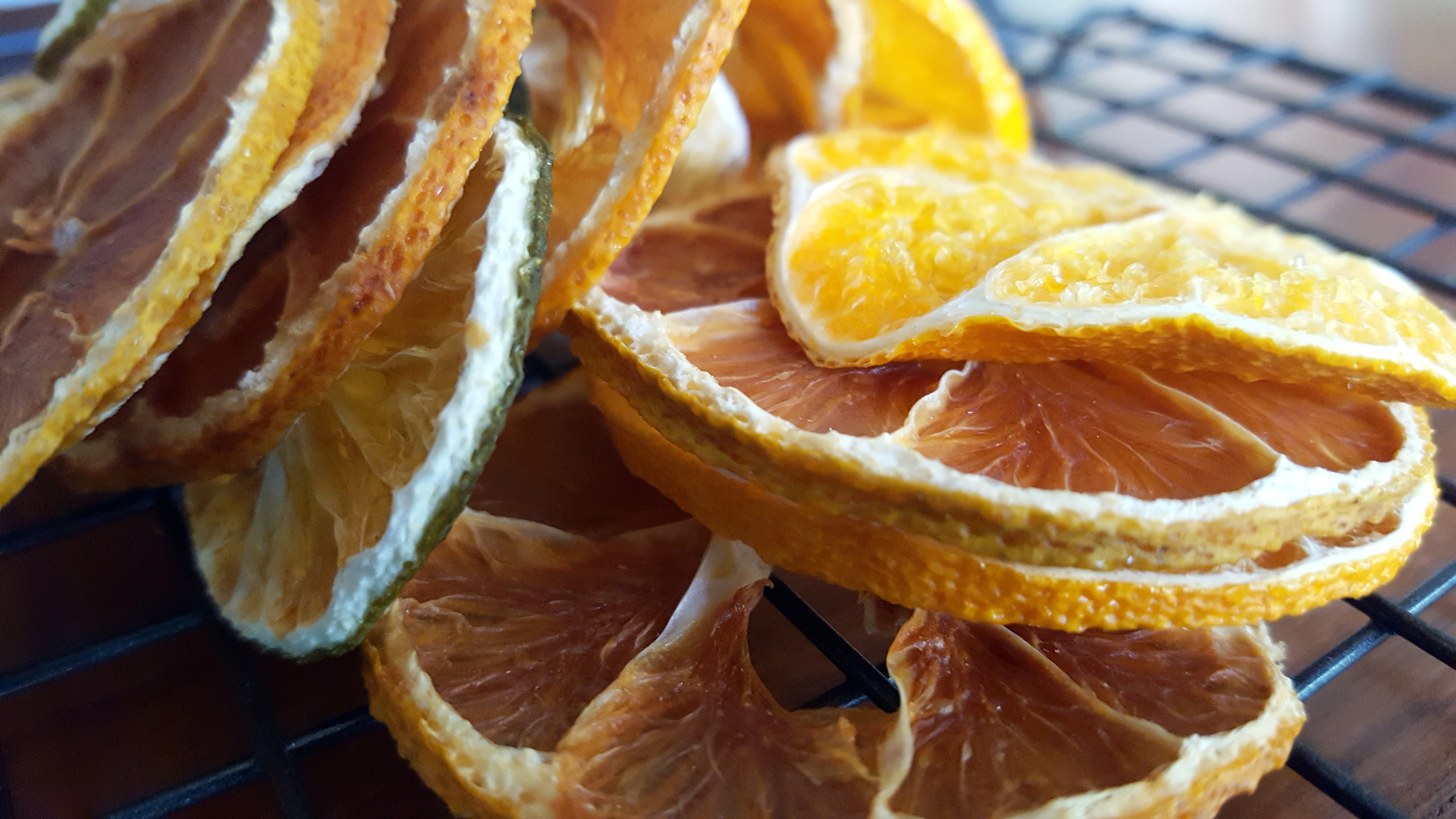 PK’s NoRecipe Dried Citrus Slices