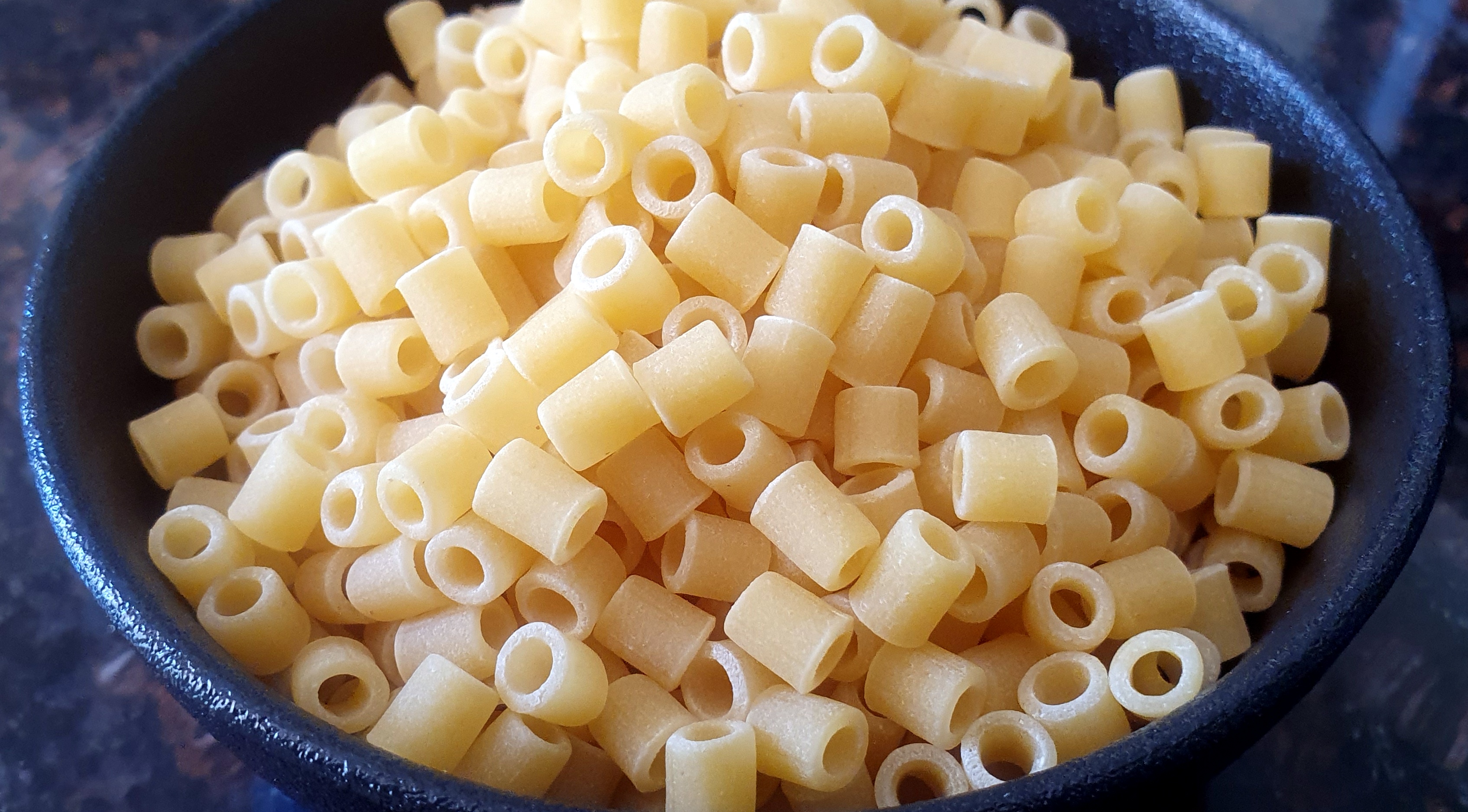 Pasta: Mezzi Tubetti Lisci (short smooth tubes)